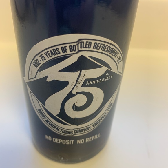 Vintage 1977 Coca Cola Coke 75th anniversary commemorative Glass Bottle, Sealed - Picture 11 of 12